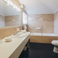 Отель Roma Италия, Болонья - отзывы, цены и фото номеров - забронировать отель Roma онлайн ванная