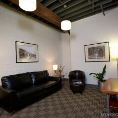 Отель Columbus Downtown - The Lofts комната для гостей