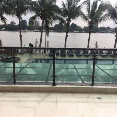 Отель Maroko Bayshore Suites бассейн