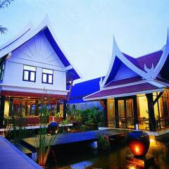 Отель Kata Poolside Resort гостиничный бар