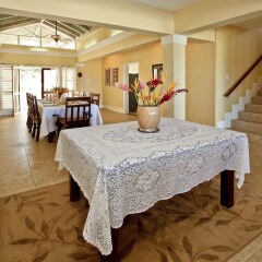 Отель Azure Cove, Silver Sands. Jamaica Villas 5BR питание
