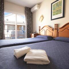 Hotel Mediterraneo Carihuela комната для гостей