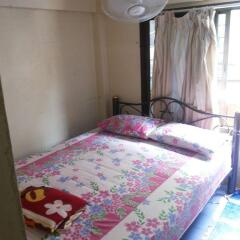 Отель Samsen 6 Guesthouse Бангкок комната для гостей фото 3