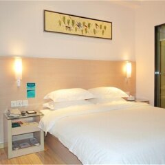 Отель City Comfort Inn Guangzhou Jiahe Branch Китай, Гуанчжоу - отзывы, цены и фото номеров - забронировать отель City Comfort Inn Guangzhou Jiahe Branch онлайн комната для гостей фото 4