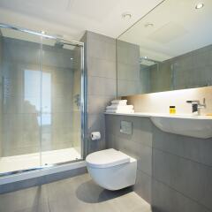 Отель Staycity Aparthotels Greenwich High Road ванная фото 2