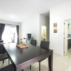 Отель Supirum CozyHome 3 Bed Near Beach в номере