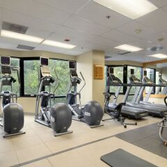 Отель Hilton Universal City Лос-Анджелес фитнесс-зал фото 2