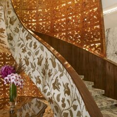 Отель The Reverie Saigon Residential Suites интерьер отеля