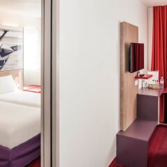 Отель ibis Styles Nice Aéroport Arenas Франция, Ницца - 8 отзывов об отеле, цены и фото номеров - забронировать отель ibis Styles Nice Aéroport Arenas онлайн комната для гостей фото 2