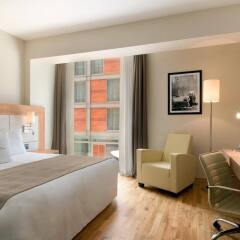 Отель DoubleTree by Hilton Milan Милан комната для гостей фото 2