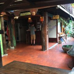 Отель Shanti Lodge Bangkok парковка
