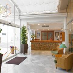 Отель Apartamentos Cala d'Or Playa интерьер отеля