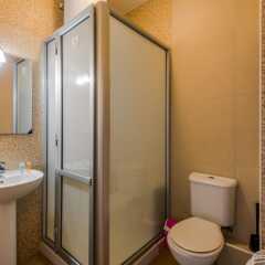 Отель Seashells Self Catering Apartment Мальта, Буджибба - отзывы, цены и фото номеров - забронировать отель Seashells Self Catering Apartment онлайн ванная
