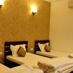 Отель Bukhara Inn сейф в номере