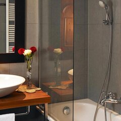 Hotel Edelweiss in Geneva, Switzerland from 272$, photos, reviews - zenhotels.com bathroom photo 3