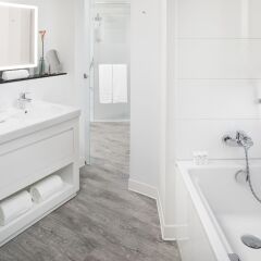 Отель INNSIDE by Meliá Hamburg Hafen ванная фото 2