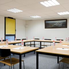 Отель Aparthotel Adagio access Rennes Centre