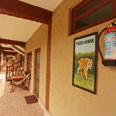 Отель Jungle Safari Lodge Непал, Саураха - отзывы, цены и фото номеров - забронировать отель Jungle Safari Lodge онлайн интерьер отеля