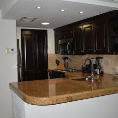 Отель Casa Del Mar Condos в номере фото 2