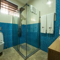 Отель Bays Luxury Lodge ванная