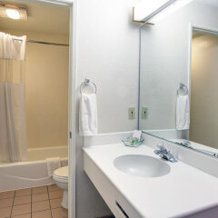 Отель GreenTree Pasadena Inn США, Пасадена - отзывы, цены и фото номеров - забронировать отель GreenTree Pasadena Inn онлайн ванная