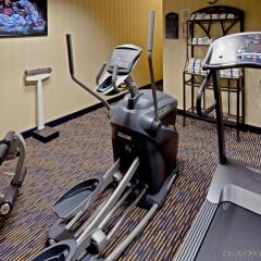 Holiday Inn Express Hotel & Suites Reading фитнесс-зал