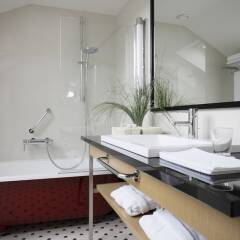 Отель Neiburgs Hotel Латвия, Рига - 4 отзыва об отеле, цены и фото номеров - забронировать отель Neiburgs Hotel онлайн ванная фото 2