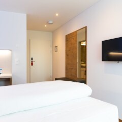 Отель Jet Hotel Zurich Airport Швейцария, Рюмланг - отзывы, цены и фото номеров - забронировать отель Jet Hotel Zurich Airport онлайн удобства в номере