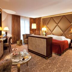 Отель Hôtel Barrière Le Fouquet's комната для гостей фото 2