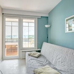 Апартаменты Dom & House - Level Eleven Apartment Sea View Сопот комната для гостей фото 3