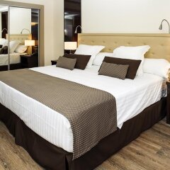 Отель Melia Alicante сейф в номере