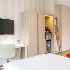 Отель NH Collection Berlin Mitte Friedrichstrasse удобства в номере фото 2