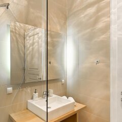 Отель 6 Rooms Вена ванная