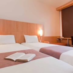 Отель ibis Zurich City West комната для гостей