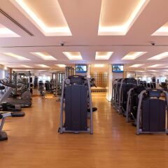 Отель Novotel Dubai Al Barsha фитнесс-зал фото 3