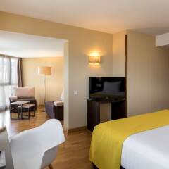 Отель Rafaelhoteles Atocha фото 11