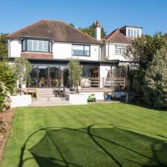 Отель 4 Bedroom House In Brighton