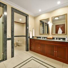 Karinna Hotel Convention & Spa Турция, Бурса - отзывы, цены и фото номеров - забронировать отель Karinna Hotel Convention & Spa онлайн ванная