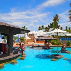 Отель Splash Beach Resort by Langham Hospitality Group с домашними животными