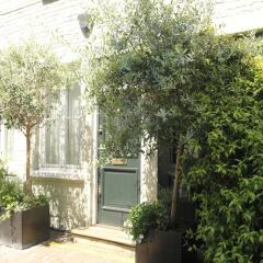 Отель Thurloe Place Mews