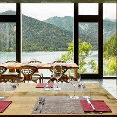 Отель MAANJA Lake Front Suite and Restaurant Саурис питание