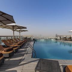 Отель Hilton Dubai Creek бассейн фото 2