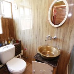 Отель Leon Hostel Грузия, Тбилиси - отзывы, цены и фото номеров - забронировать отель Leon Hostel онлайн ванная фото 2