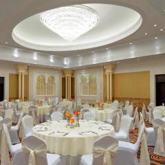 Отель Sheraton Sharjah Beach Resort & Spa фото 3
