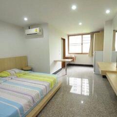 Отель Sukhumvit 21 Guest House Бангкок комната для гостей