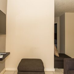 Отель Kingston Most Centrally Located Two Bdrm удобства в номере фото 2