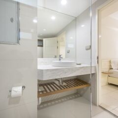 Отель Le Tada Residence ванная