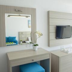 Отель Limanaki Beach Hotel Кипр, Айя-Напа - 1 отзыв об отеле, цены и фото номеров - забронировать отель Limanaki Beach Hotel онлайн удобства в номере