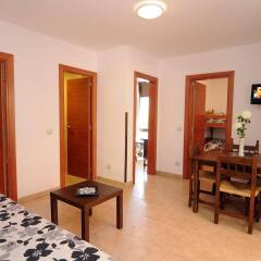 Отель Apartamentos AR Family Caribe Испания, Льорет-де-Мар - отзывы, цены и фото номеров - забронировать отель Apartamentos AR Family Caribe онлайн комната для гостей фото 3
