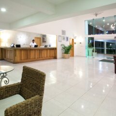 Отель Holiday Inn Cancun Arenas Мексика, Канкун - отзывы, цены и фото номеров - забронировать отель Holiday Inn Cancun Arenas онлайн интерьер отеля